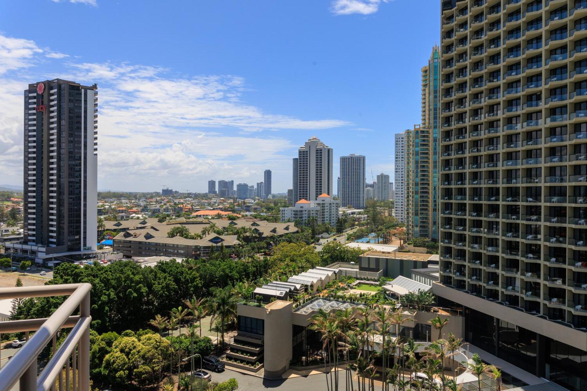 Holiday Holiday Crown Towers โกลด์โคสต์ ภายนอก รูปภาพ